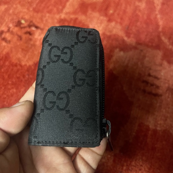 Gucci Canvas Key Holder in Black. - Picture 1 of 12